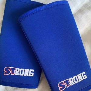 STrong compression knee sleeves